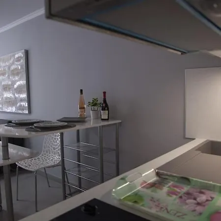 Stylish In Only 50 Meters From ! Apartment
